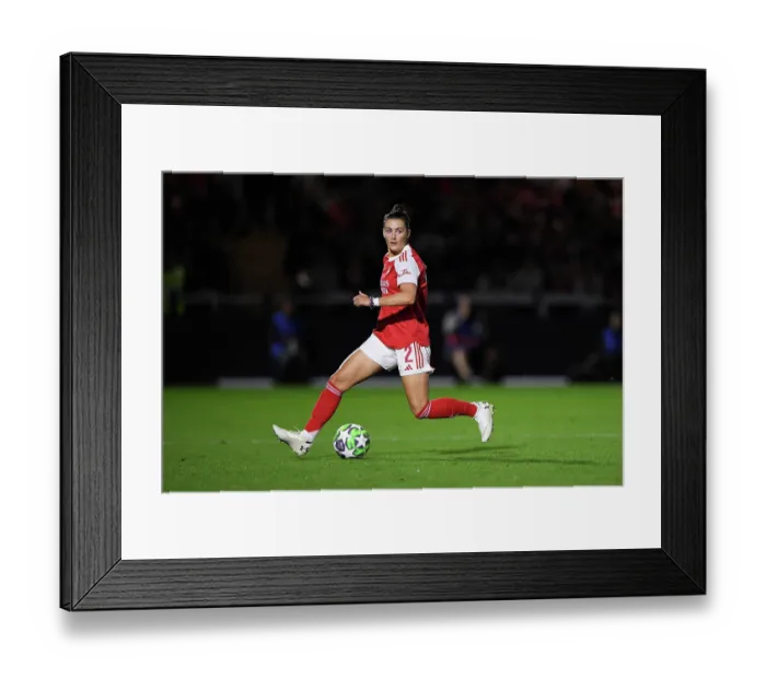 Framed Print : Arsenal FC v OL Lyonnes - UEFA Women's Champions League 2025 / 26 League Phase MD1 Arsenal FC v OL Lyonnes - UEFA Women's Champions League 2025 / 26 League Phase MD1
