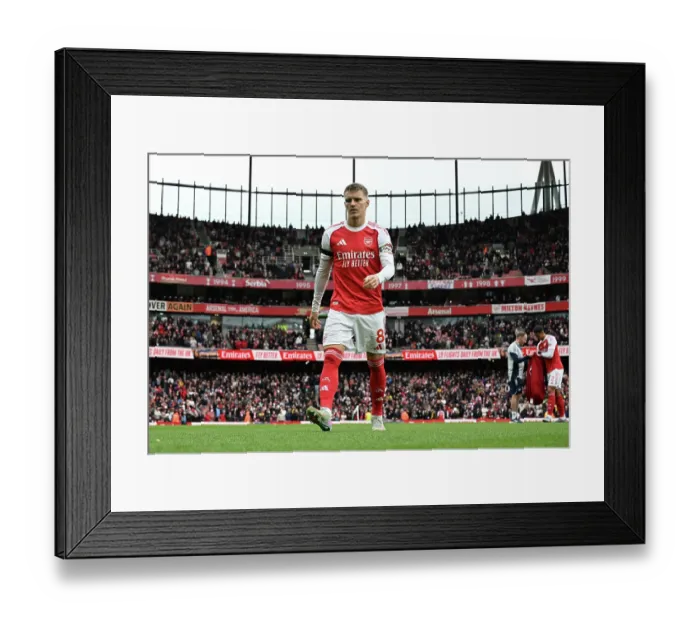 Framed Print : Arsenal v West Ham United - Premier League Framed Print : Arsenal v West Ham United - Premier League