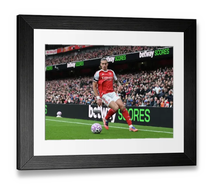 Framed Print : Arsenal v West Ham United - Premier League Framed Print : Arsenal v West Ham United - Premier League