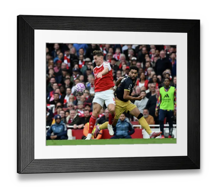 Framed Print : Arsenal v West Ham United - Premier League Framed Print : Arsenal v West Ham United - Premier League
