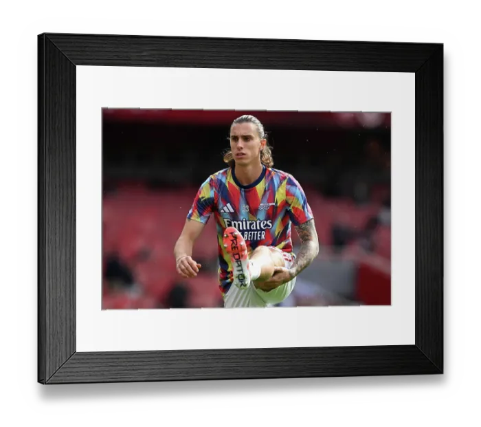 Framed Print : Arsenal v West Ham United - Premier League Framed Print : Arsenal v West Ham United - Premier League