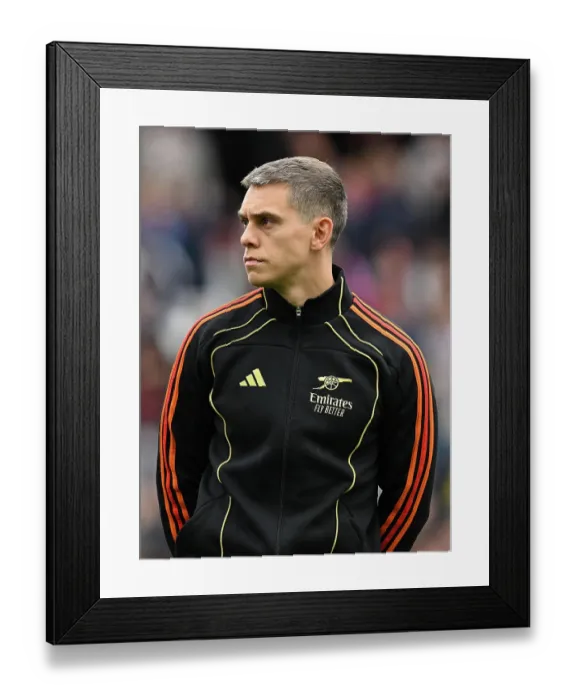 Framed Print : Arsenal v West Ham United - Premier League Framed Print : Arsenal v West Ham United - Premier League