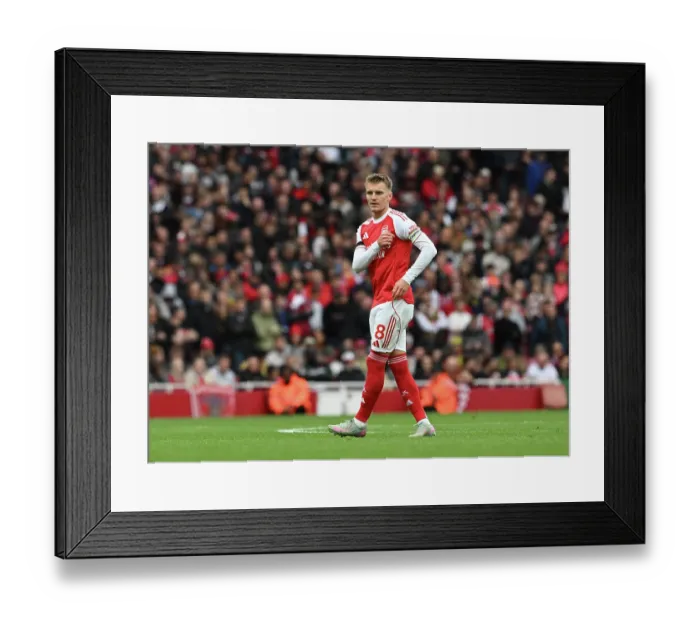Framed Print : Arsenal v West Ham United - Premier League Framed Print : Arsenal v West Ham United - Premier League