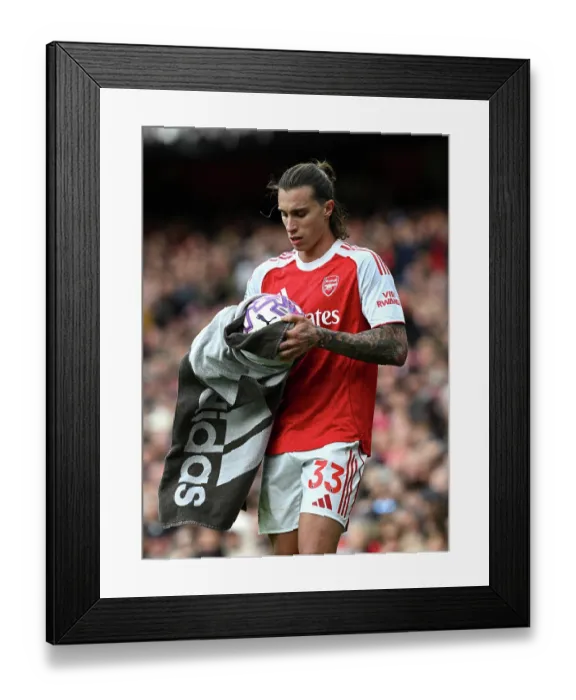 Framed Print : Arsenal v West Ham United - Premier League