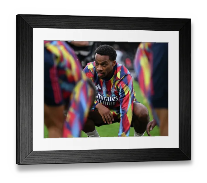 Framed Print : Fulham v Arsenal - Premier League