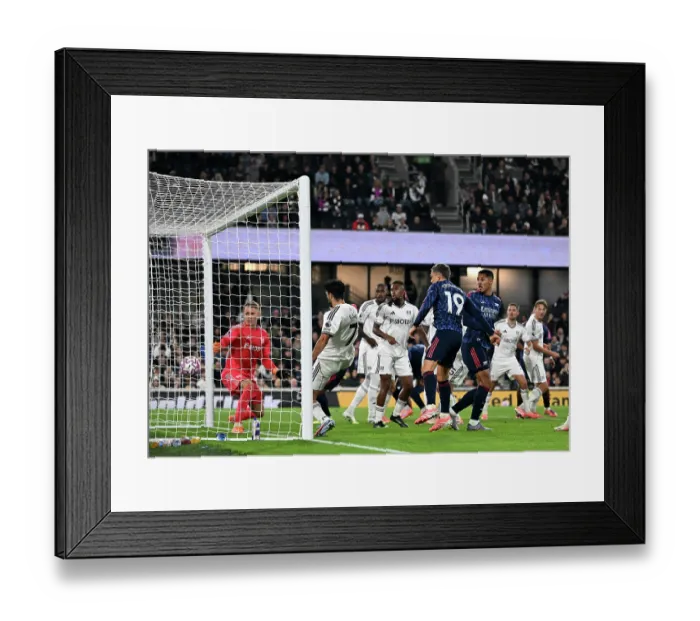 Framed Print : Fulham v Arsenal - Premier League