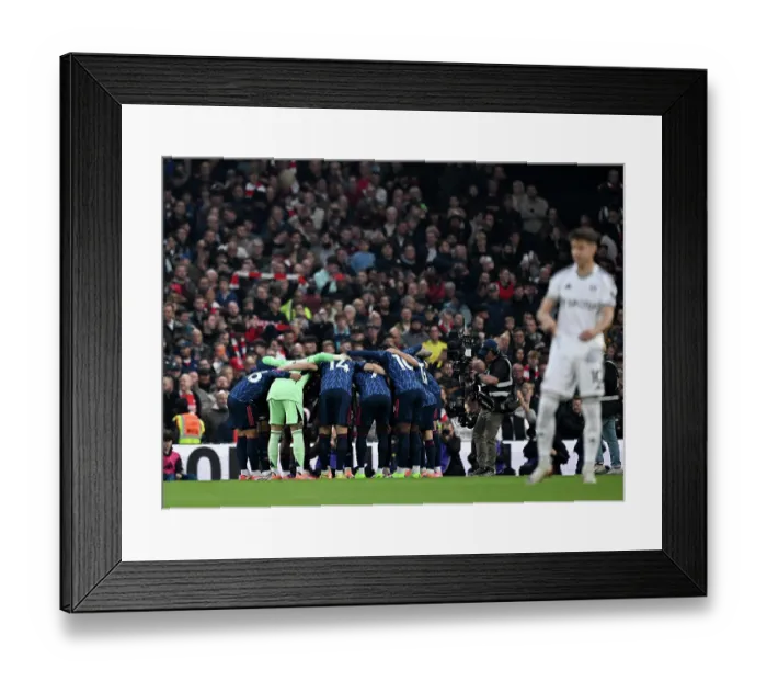 Framed Print : Fulham v Arsenal - Premier League Framed Print : Fulham v Arsenal - Premier League
