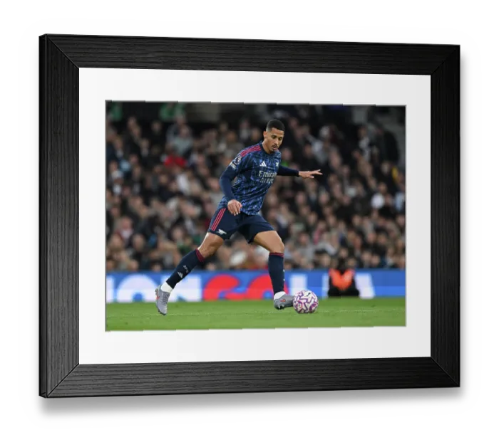 Framed Print : Fulham v Arsenal - Premier League
