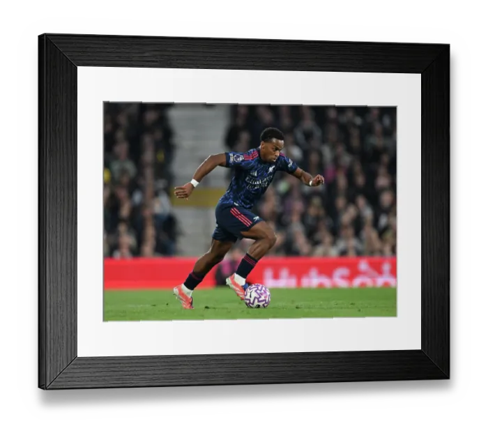 Framed Print : Fulham v Arsenal - Premier League Framed Print : Fulham v Arsenal - Premier League