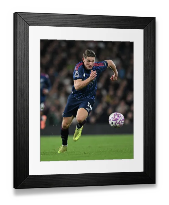 Framed Print : Fulham v Arsenal - Premier League
