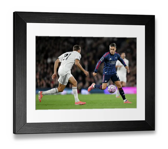 Framed Print : Fulham v Arsenal - Premier League