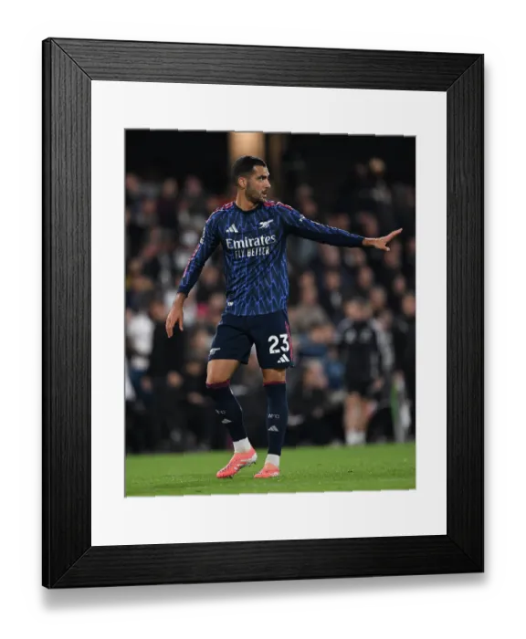 Framed Print : Fulham v Arsenal - Premier League