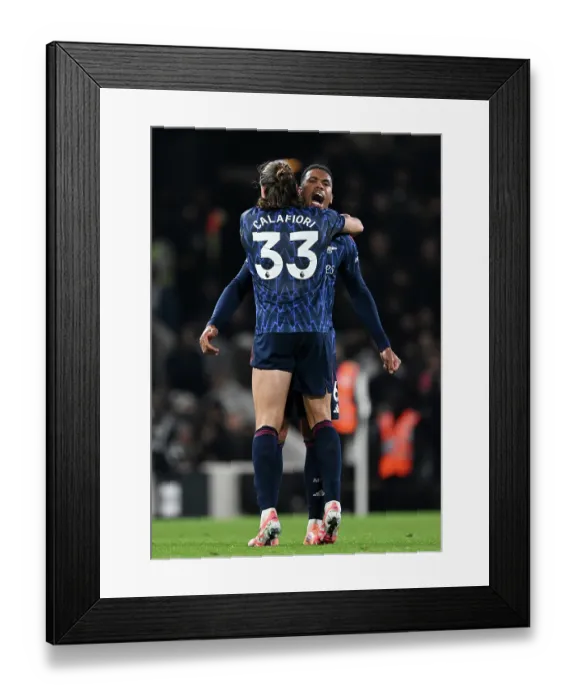 Framed Print : Fulham v Arsenal - Premier League