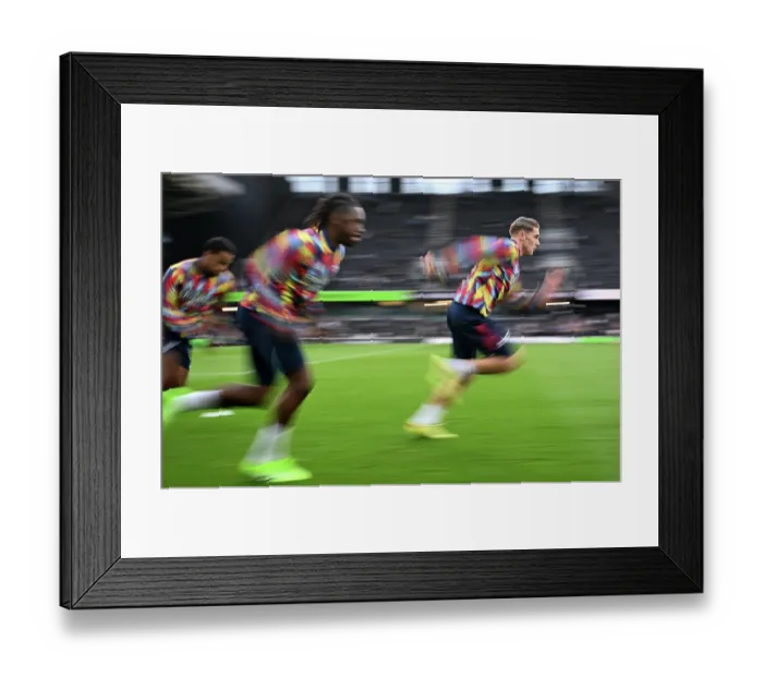 Framed Print : Fulham v Arsenal - Premier League
