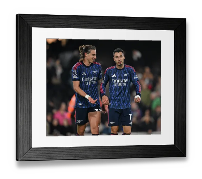 Framed Print : Fulham v Arsenal - Premier League