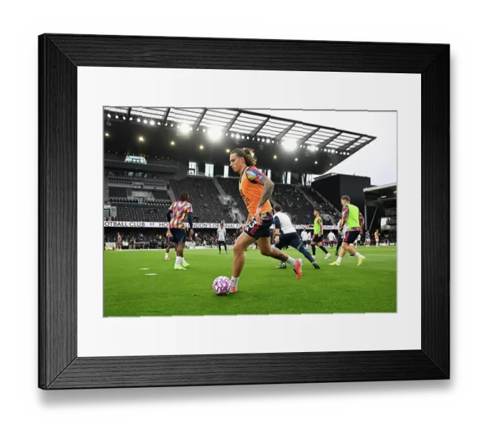 Framed Print : Fulham v Arsenal - Premier League