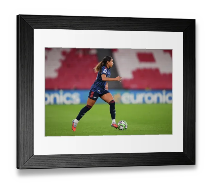 Framed Print : SL Benfica v Arsenal FC - UEFA Women's Champions League 2025 / 26 League Phase MD2 SL Benfica v Arsenal FC - UEFA Women's Champions League 2025 / 26 League Phase MD2