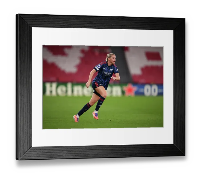 Framed Print : SL Benfica v Arsenal FC - UEFA Women's Champions League 2025 / 26 League Phase MD2 SL Benfica v Arsenal FC - UEFA Women's Champions League 2025 / 26 League Phase MD2