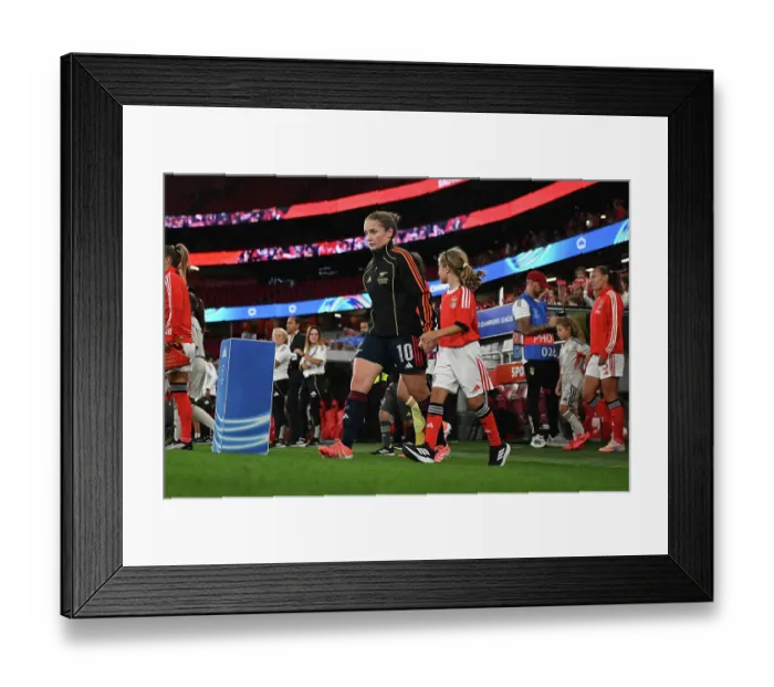 Framed Print : SL Benfica v Arsenal FC - UEFA Women's Champions League 2025 / 26 League Phase MD2 SL Benfica v Arsenal FC - UEFA Women's Champions League 2025 / 26 League Phase MD2