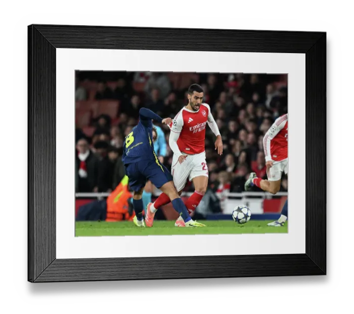Framed Print : Arsenal FC v Atletico de Madrid - UEFA Champions League 2025 / 26 League Phase MD3