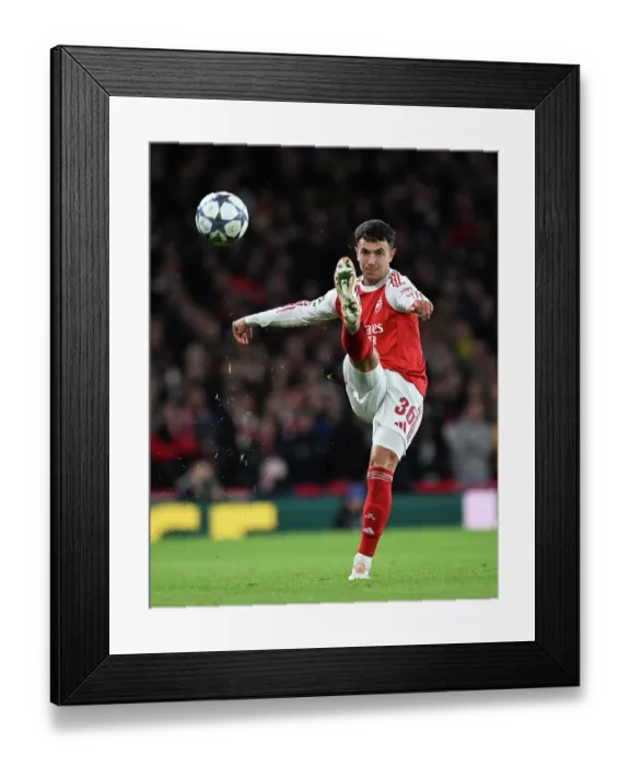 Framed Print : Arsenal FC v Atletico de Madrid - UEFA Champions League 2025 / 26 League Phase MD3 Framed Print : Arsenal FC v Atletico de Madrid - UEFA Champions League 2025 / 26 League Phase MD3
