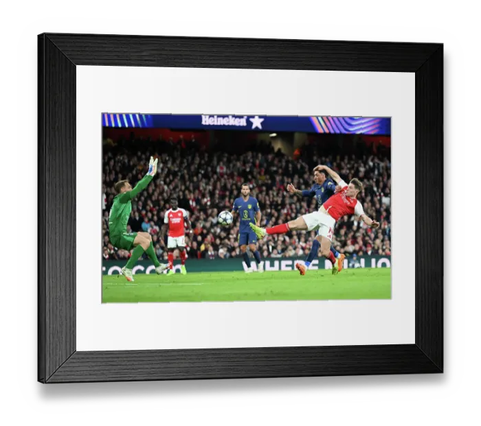 Framed Print : Arsenal FC v Atletico de Madrid - UEFA Champions League 2025 / 26 League Phase MD3 Framed Print : Arsenal FC v Atletico de Madrid - UEFA Champions League 2025 / 26 League Phase MD3