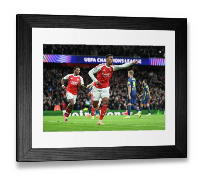Framed Print : Arsenal FC v Atletico de Madrid - UEFA Champions League 2025 / 26 League Phase MD3