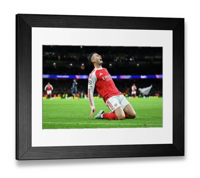 Framed Print : Arsenal FC v Atletico de Madrid - UEFA Champions League 2025 / 26 League Phase MD3