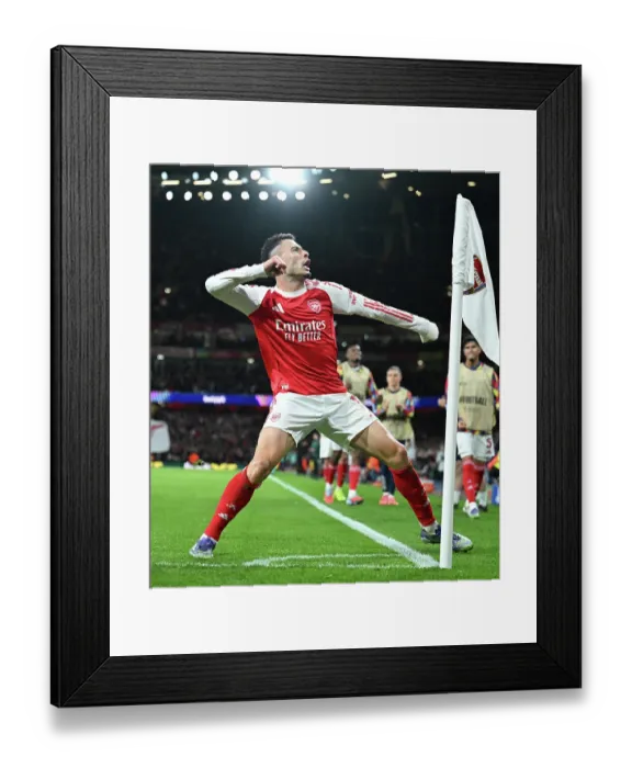Framed Print : Arsenal FC v Atletico de Madrid - UEFA Champions League 2025 / 26 League Phase MD3 Framed Print : Arsenal FC v Atletico de Madrid - UEFA Champions League 2025 / 26 League Phase MD3