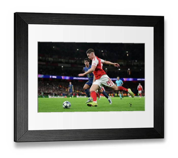 Framed Print : Arsenal FC v Atletico de Madrid - UEFA Champions League 2025 / 26 League Phase MD3 Framed Print : Arsenal FC v Atletico de Madrid - UEFA Champions League 2025 / 26 League Phase MD3