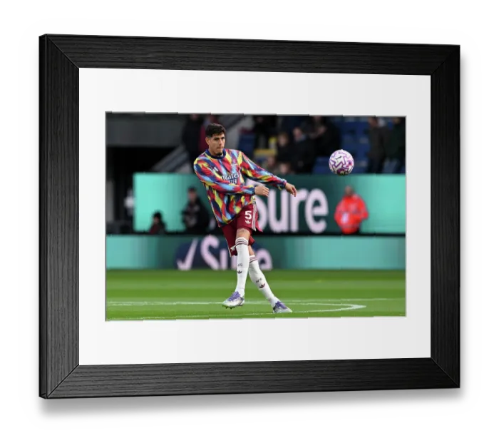Framed Print : Burnley v Arsenal - Premier League Framed Print : Burnley v Arsenal - Premier League