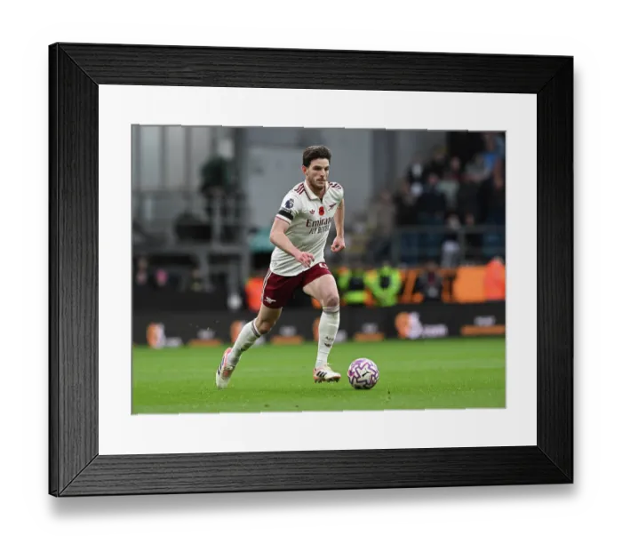 Framed Print : Burnley v Arsenal - Premier League