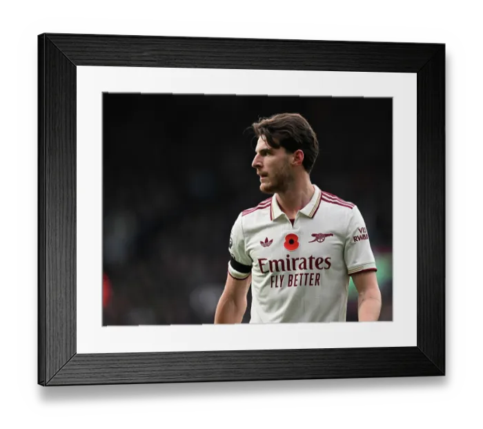 Framed Print : Burnley v Arsenal - Premier League