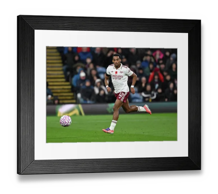 Framed Print : Burnley v Arsenal - Premier League