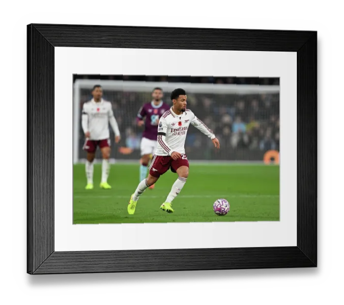 Framed Print : Burnley v Arsenal - Premier League