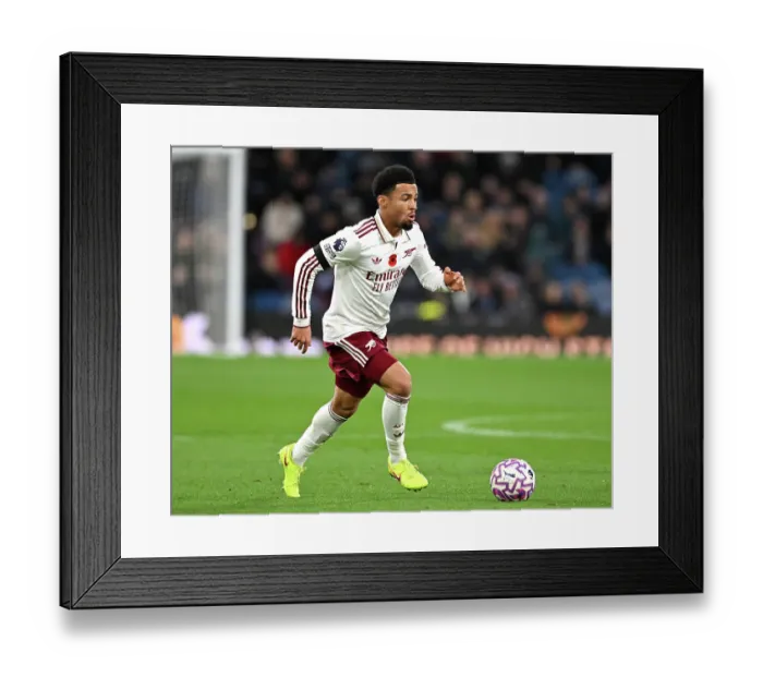 Framed Print : Burnley v Arsenal - Premier League Framed Print : Burnley v Arsenal - Premier League