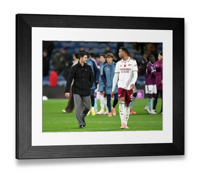 Framed Print : Burnley v Arsenal - Premier League Framed Print : Burnley v Arsenal - Premier League