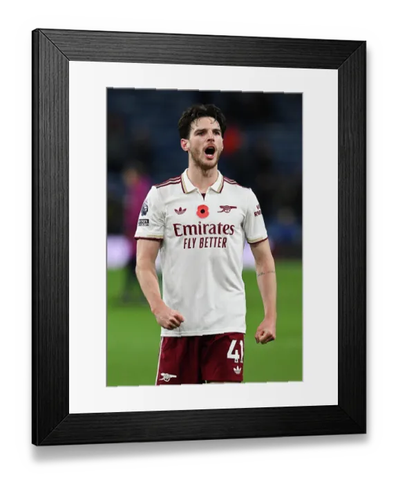 Framed Print : Burnley v Arsenal - Premier League Framed Print : Burnley v Arsenal - Premier League