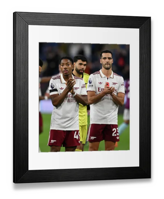 Framed Print : Burnley v Arsenal - Premier League