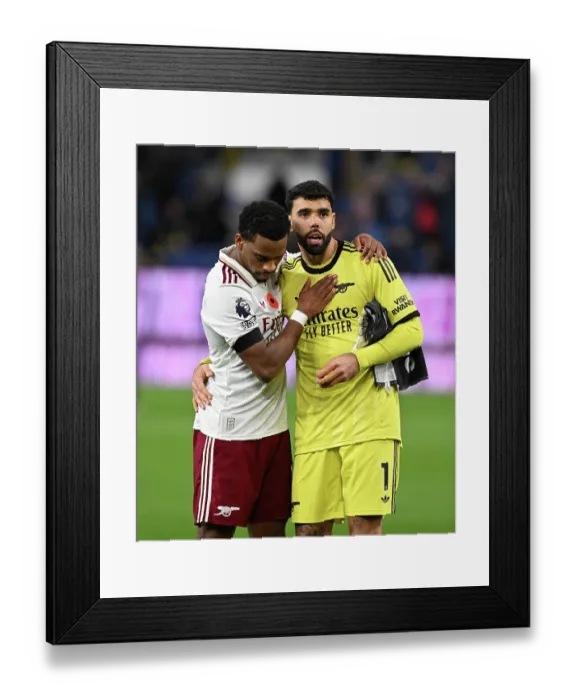Framed Print : Burnley v Arsenal - Premier League Framed Print : Burnley v Arsenal - Premier League