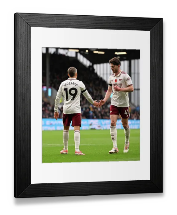 Framed Print : Burnley v Arsenal - Premier League Framed Print : Burnley v Arsenal - Premier League