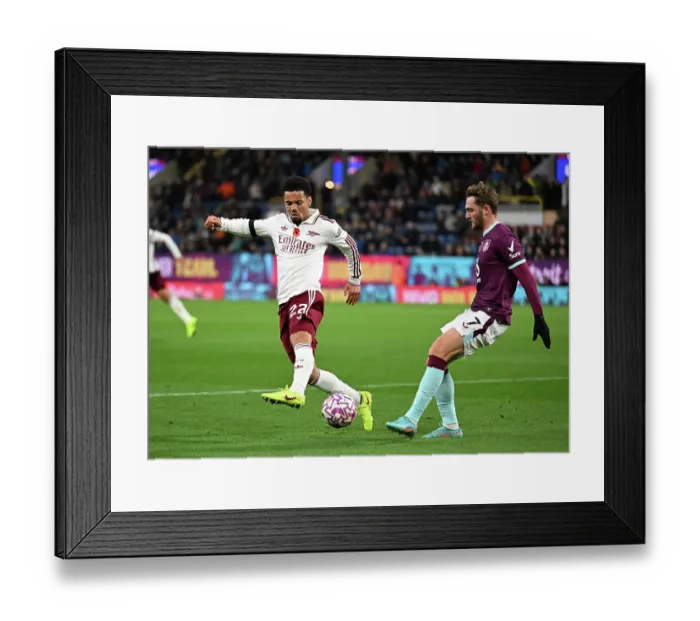Framed Print : Burnley v Arsenal - Premier League