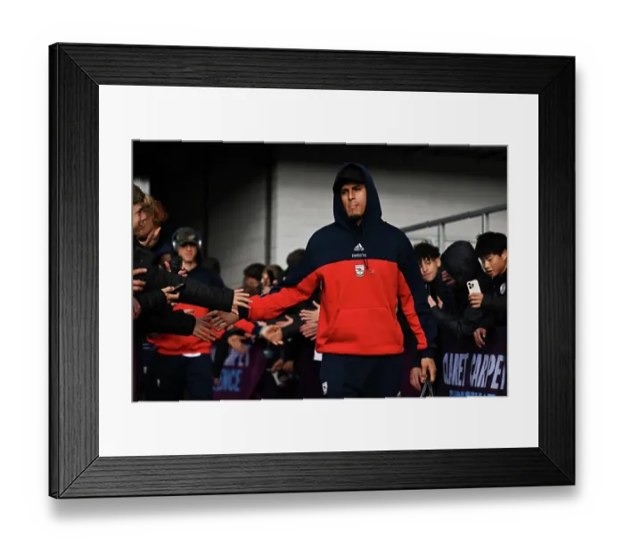 Framed Print : Burnley v Arsenal - Premier League