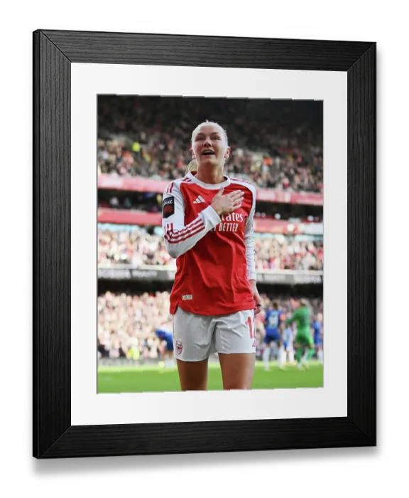 Framed Print : Arsenal v Chelsea FC - Barclays Women's Super League Arsenal v Chelsea FC - Barclays Women's Super League Framed Print : Arsenal v Chelsea FC - Barclays Women's Super League Arsenal v Chelsea FC - Barclays Women's Super League