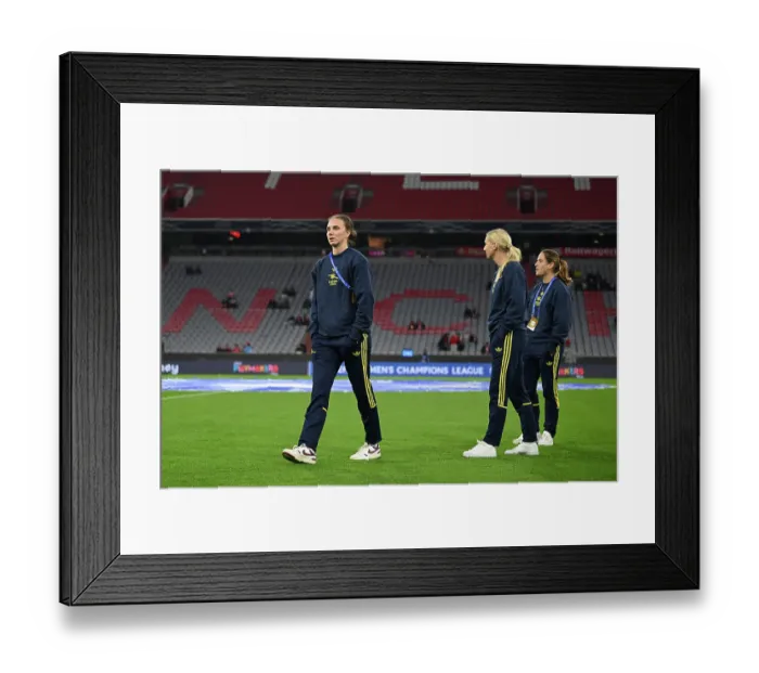 Framed Print : FC Bayern Munchen v Arsenal FC - UEFA Women's Champions League 2025 / 26 League Phase MD3 FC Bayern München v Arsenal FC - UEFA Women's Champions League 2025 / 26 League