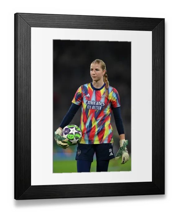 Framed Print : FC Bayern Munchen v Arsenal FC - UEFA Women's Champions League 2025 / 26 League Phase MD3 FC Bayern München v Arsenal FC - UEFA Women's Champions League 2025 / 26 League