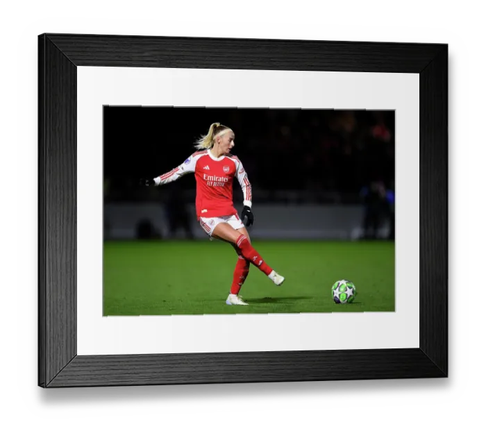 Framed Print : Arsenal FC v Real Madrid CF - UEFA Women's Champions League 2025 / 26 League Phase MD4 Arsenal FC v Real Madrid CF - UEFA Women's Champions League 2025 / 26 League Phase MD4