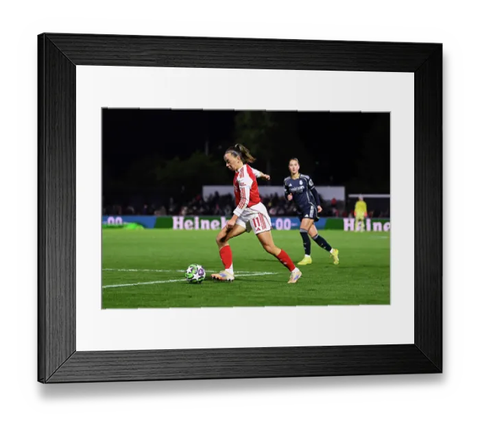 Framed Print : Arsenal FC v Real Madrid CF - UEFA Women's Champions League 2025 / 26 League Phase MD4 Arsenal FC v Real Madrid CF - UEFA Women's Champions League 2025 / 26 League Phase MD4