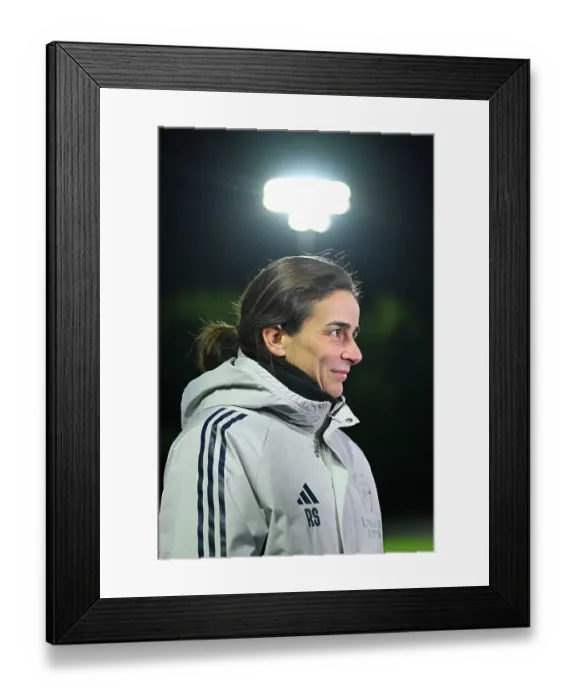 Framed Print : Arsenal FC v Real Madrid CF - UEFA Women's Champions League 2025 / 26 League Phase MD4 Arsenal FC v Real Madrid CF - UEFA Women's Champions League 2025 / 26 League Phase MD4