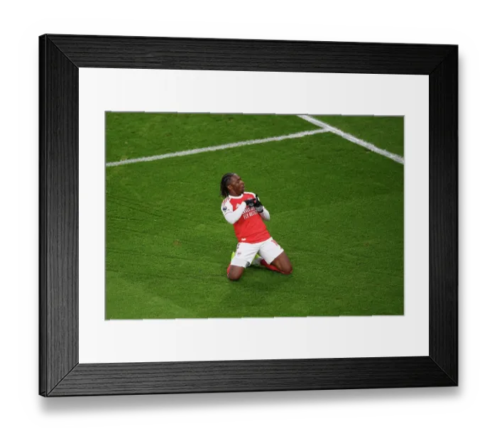 Framed Print : Arsenal v Tottenham Hotspur - Premier League